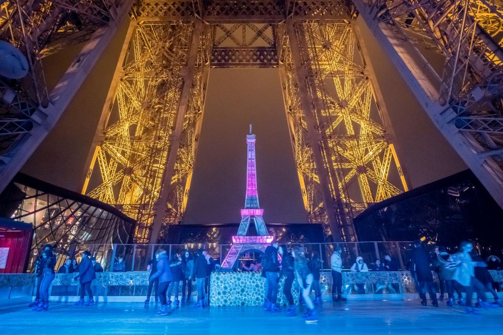 Ice-skating on the Eiffel Tower by night 