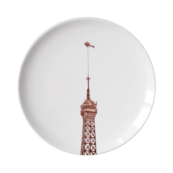 Monthly plate Eiffel Tower x Faïenceries Georges (c) SETE Jérôme Schlichter