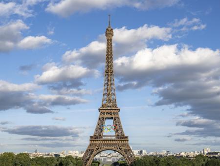 tour Eiffel avec anneaux olympiques (c) SETE - Carlos Ayesta